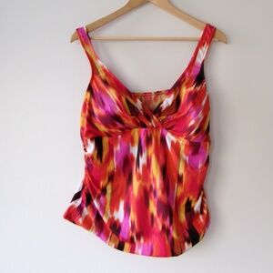 Penbrooke Takini Swim top Size 20 Ruched sides